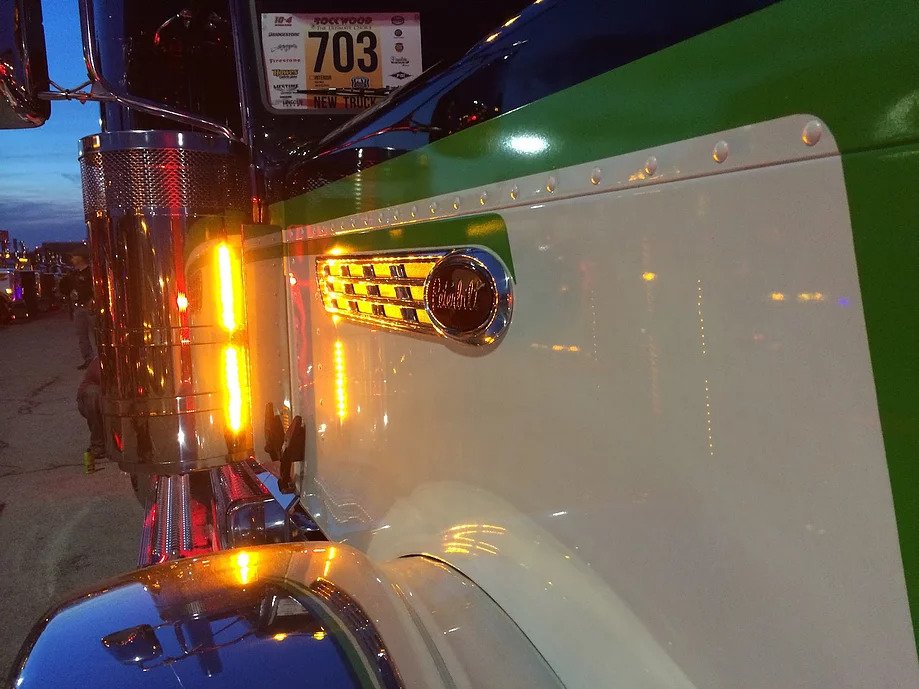 Shift Products Peterbilt Backlit Air Cleaner Bars - Front